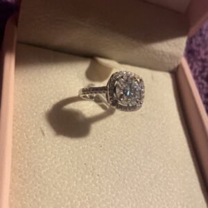 D VVS1 Diamond Ring