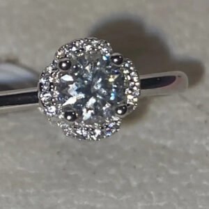18k White Gold Diamond Ring