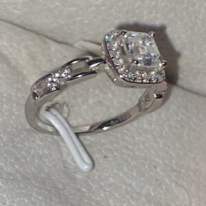 Diamond Tested D VVS2 White Gold Ring